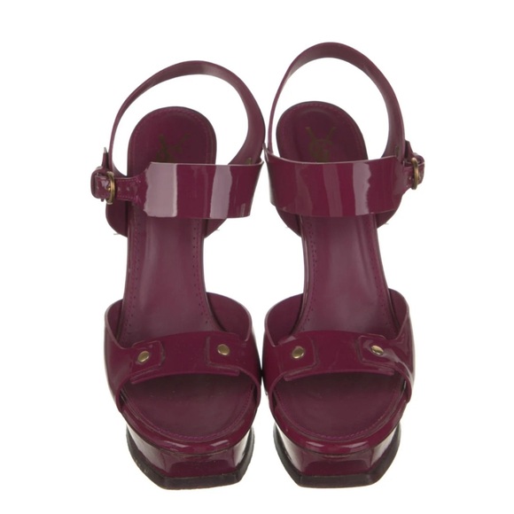 YVES SAINT LAURENT
Patent Leather Sandals - Picture 4 of 6